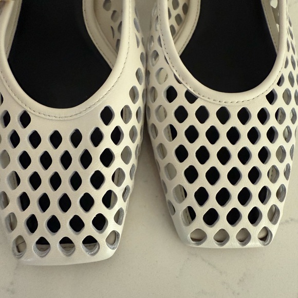 Vince Daniella White Perforated Leather Flats | Size 6 | New Without Box - Picture 4 of 4